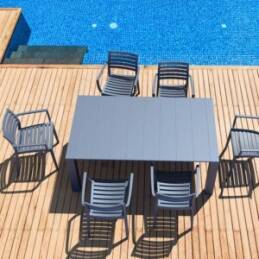 artemis modern plaststol med armstöd